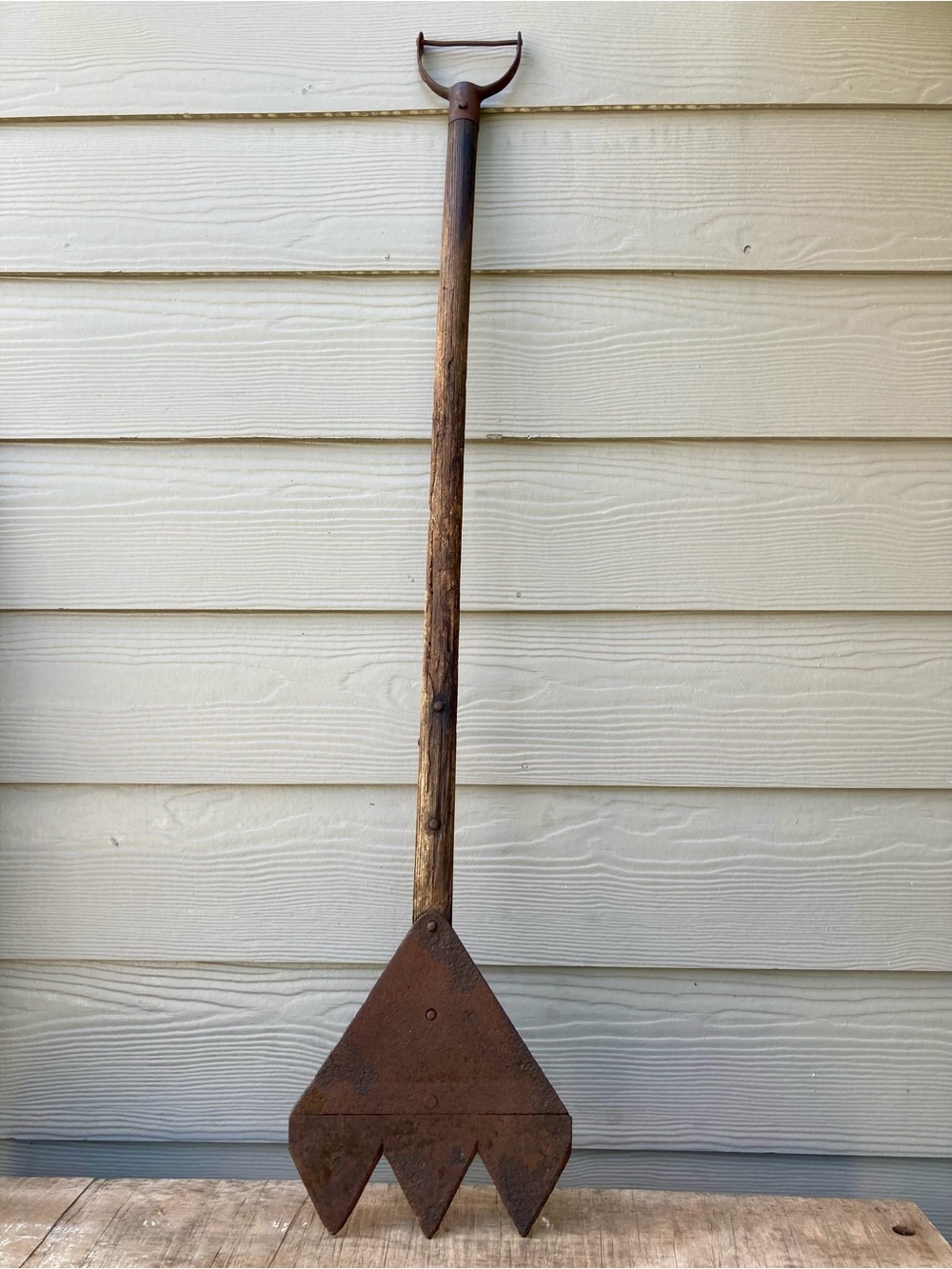 Ely’s Dandy Hay Knife Metal and Wood Early 1900s Garden Tool Rustic Decor - Picture 2 of 16